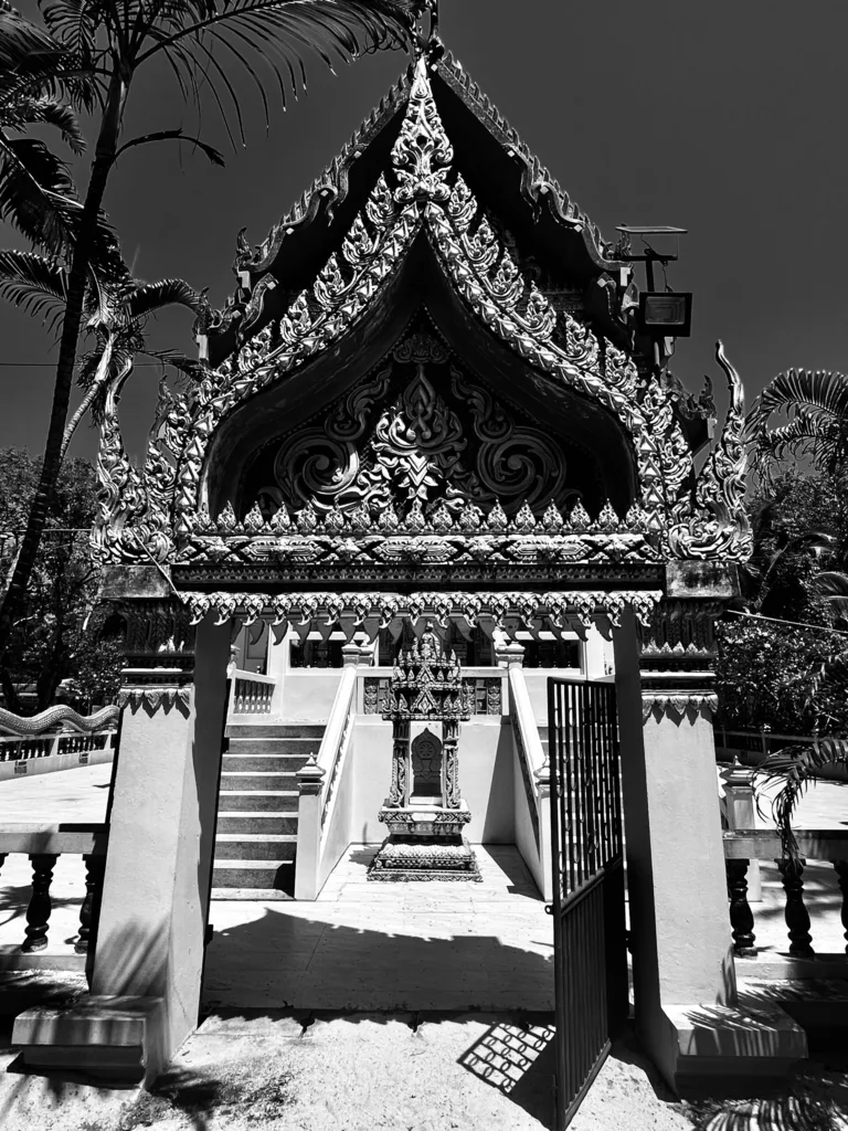 LAST TEMPLE STANDING