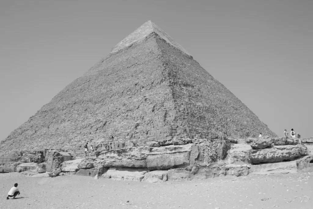 FADING TOMB