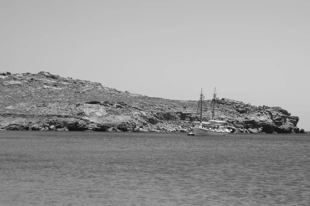 DISTANT COBBLES